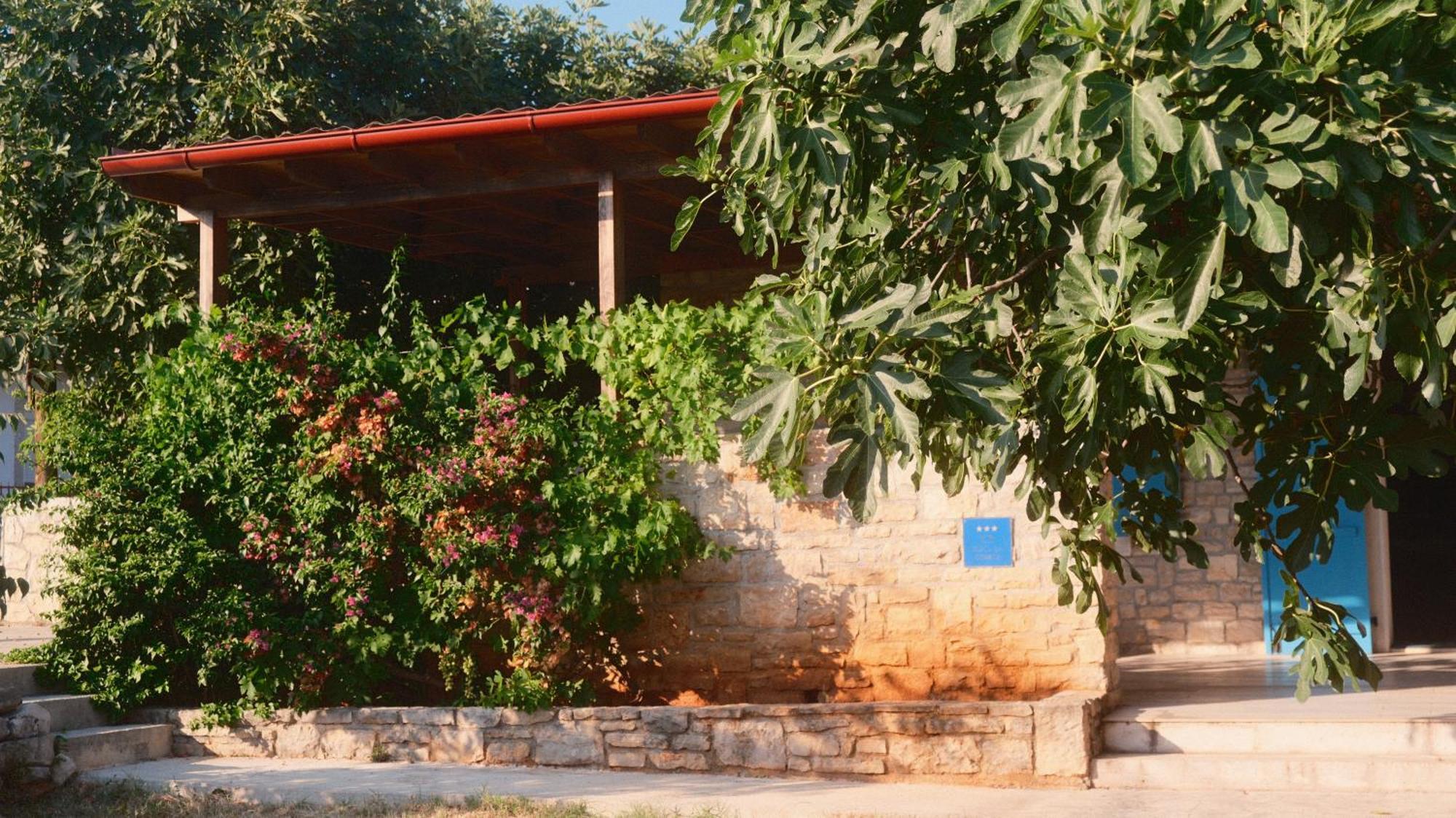 Kamena Kuca Mamma Mia Villa Sukosan Luaran gambar